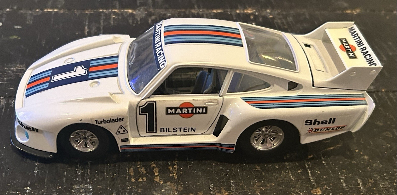 Bburango Porsche 935 Martini Racing #1 1:24 Diecast Model Car