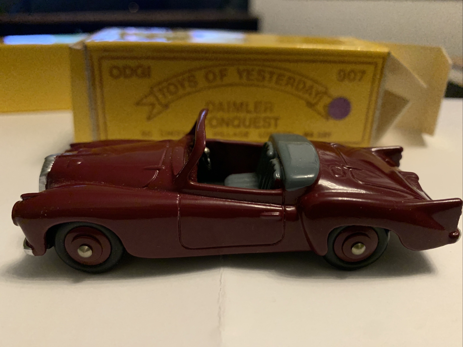 ODGI TOYS OF YESTERDAY 907 CAR MODEL: DAIMLER CONQUEST IN DARK RED/MAROON