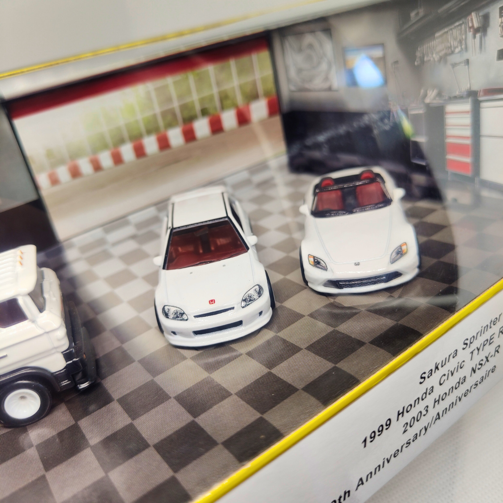Hot Wheels 2025 Premium Collector Diorama Honda Set Civic Type-R, NSX-R, S2000