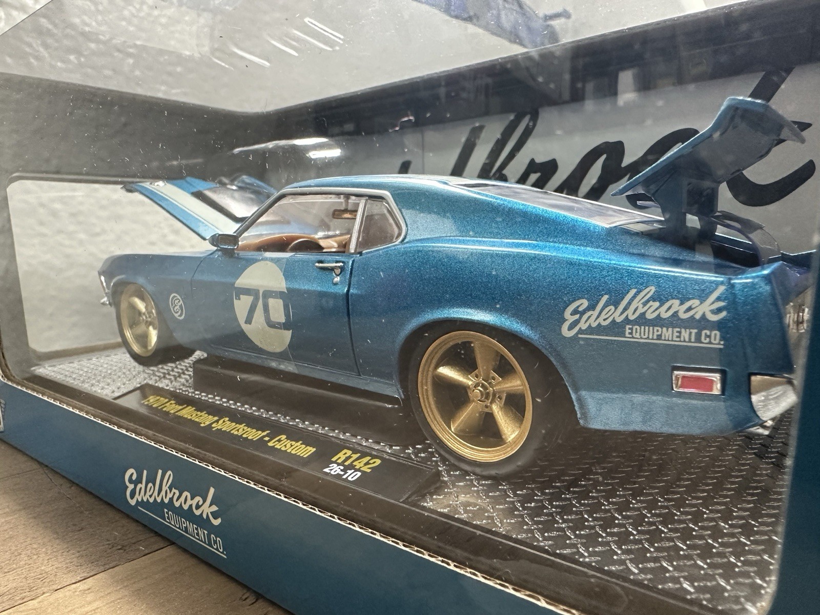 M2 Machines 1:24 1970 Ford Mustang Sportsroof Edelbrock Blue Diecast Unopened