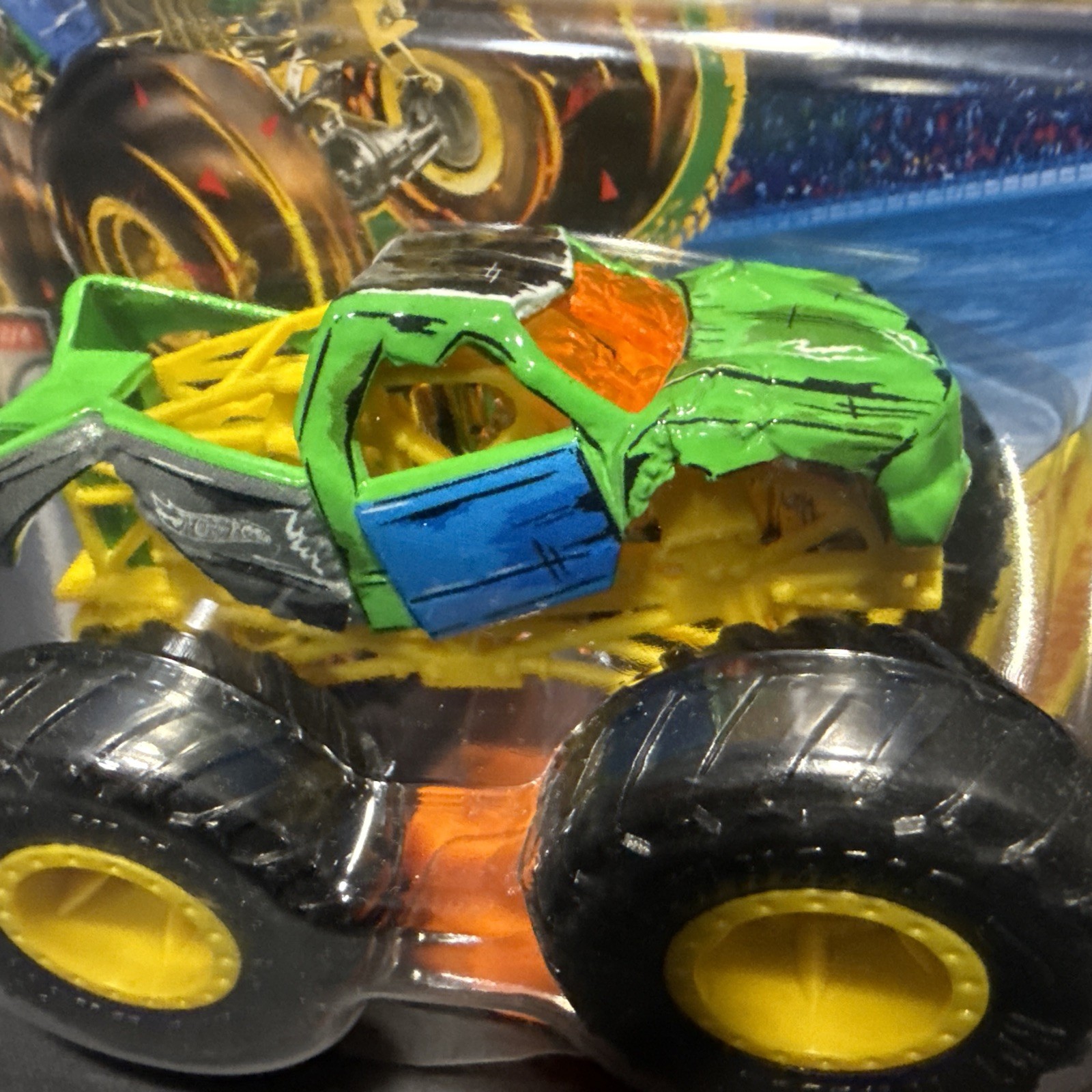 Hot Wheels Monster Truck 1:64 Diecast Vehicle – Totaled 2025 Totally Tooned NEW