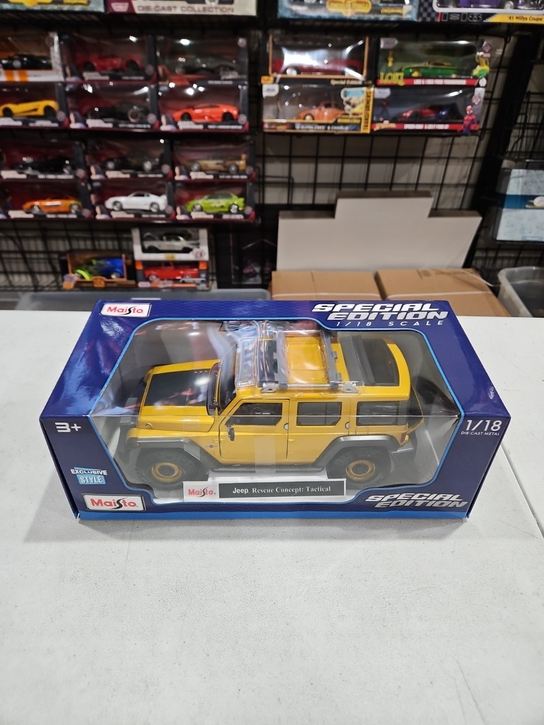 Maisto Jeep Rescue Concept Tactical, Gold 1/18 Scale Exclusive Style – 🇺🇸