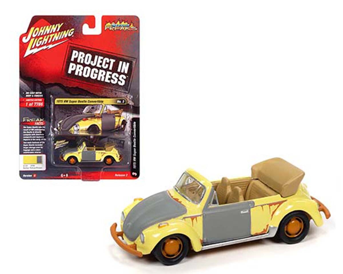 Johnny Lightning 1:64 1975 Yellow Convertible Volkswagen Super Beetle JLSP145 A