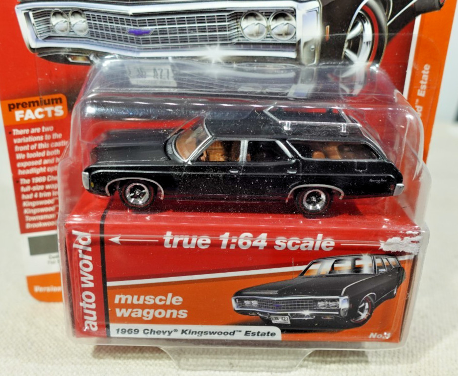 Auto World Muscle Wagons 1969 Chevy Kingswood Estate Black 1/64