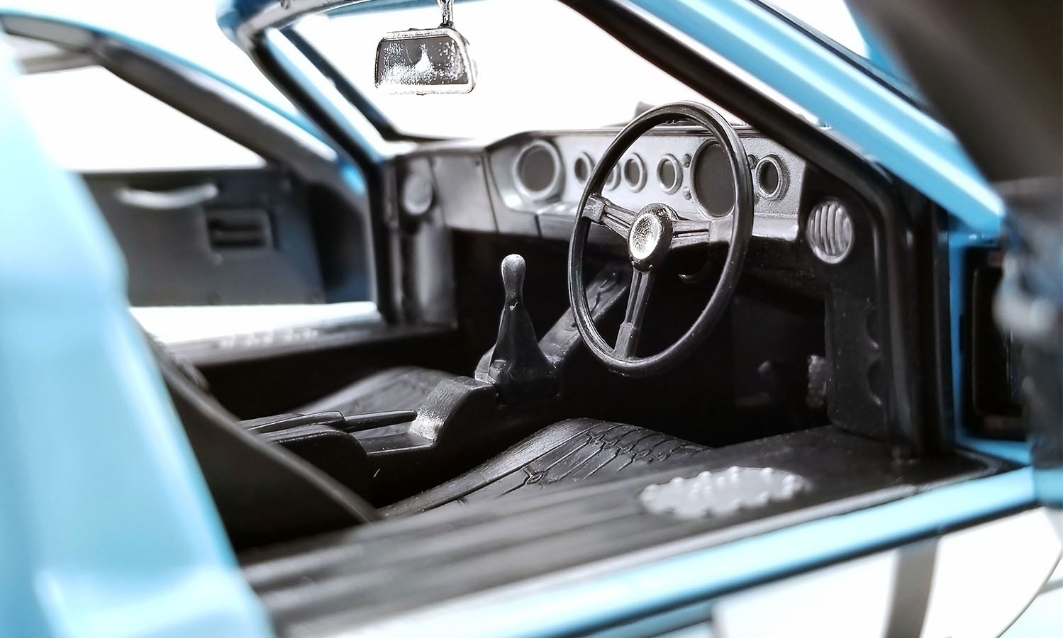 1966 Le Mans Ford GT40 Mk II Ken Miles in 1:18 Scale by Shelby Collectibles