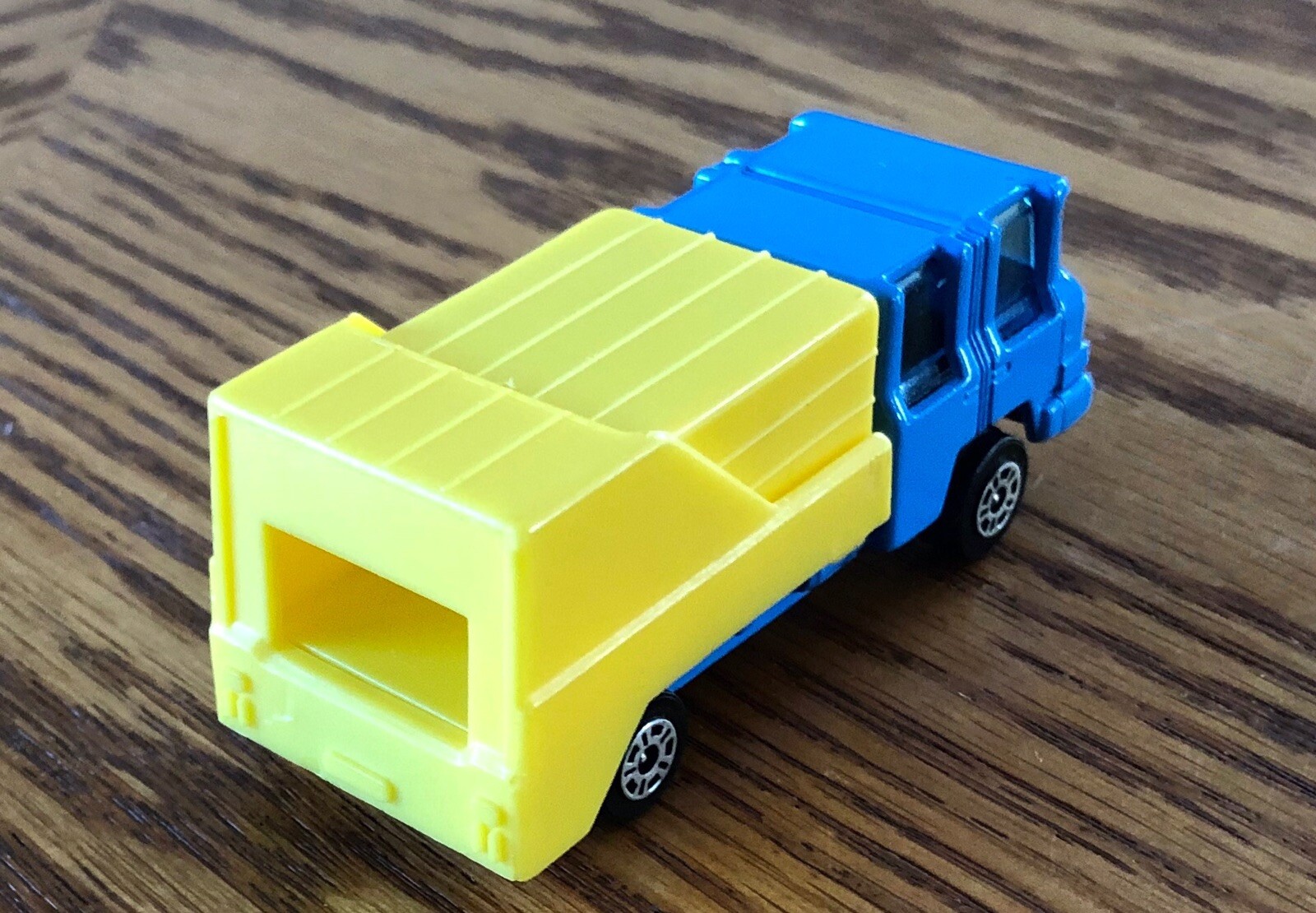 Corgi Juniors (United Kingdom) 1/72nd Refuse (Garbage/Waste/Trash) Truck