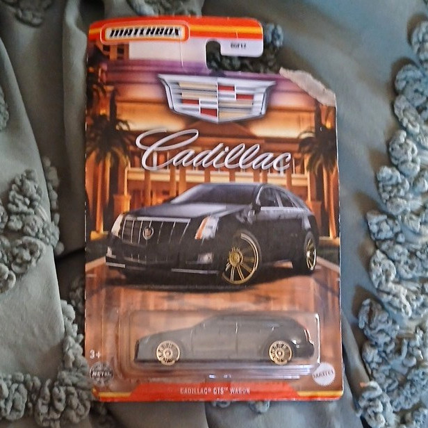 Matchbox Cadillac CTS Wagon 2010 1:64 Diecast Car Gray Unopened Box