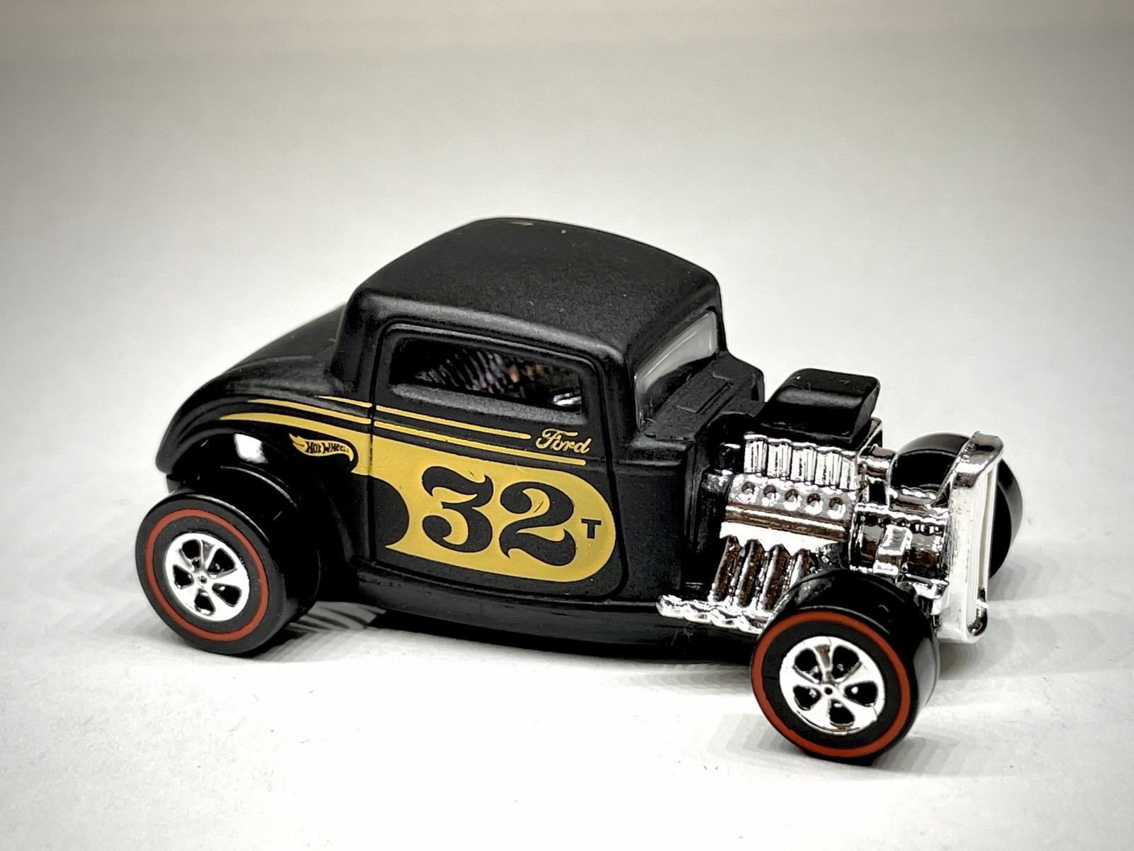 🔥 Hot Wheels CUSTOM MADE REDLINE ’32 Ford Satin Black Diecast 1:64