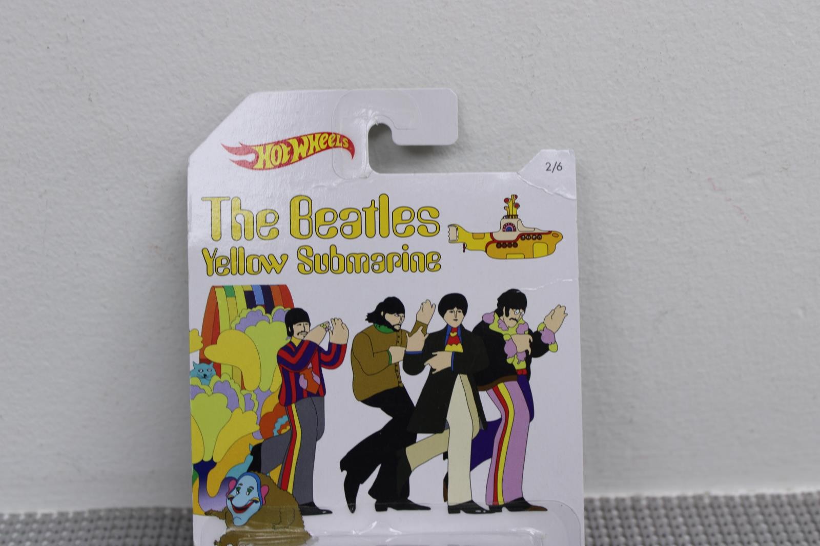Hot Wheels The Beatles Yellow Submarine Cockney Can 11