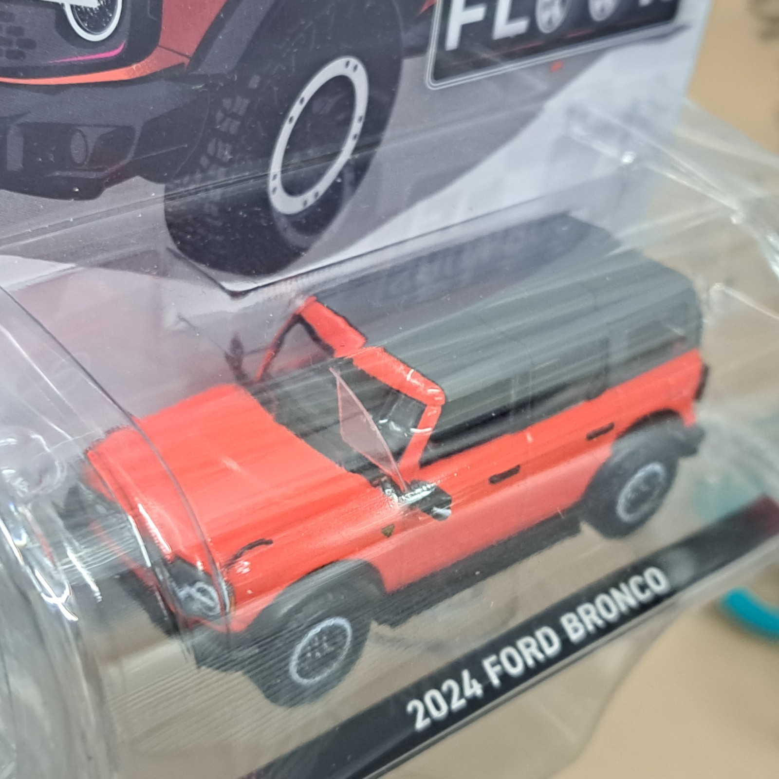Green Light 1:64 Showroom Floor Series 7 – 2024 Ford Bronco