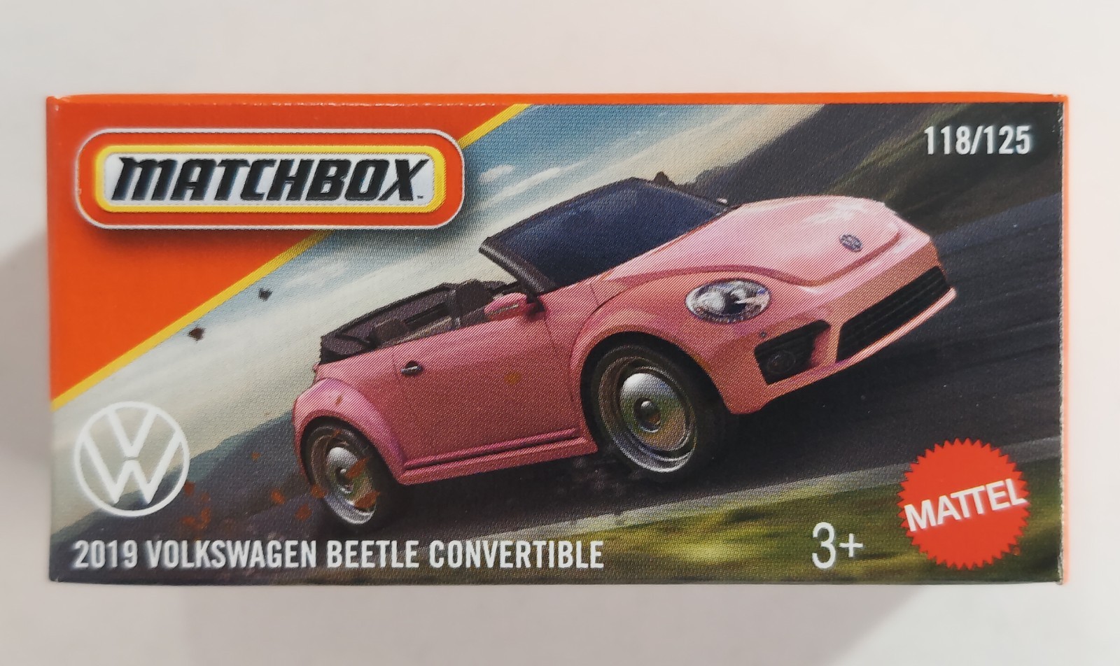 2019 Volkswagen Beetle Convertible 118/125 Matchbox 2025 POWER GRABS JBV50 pink