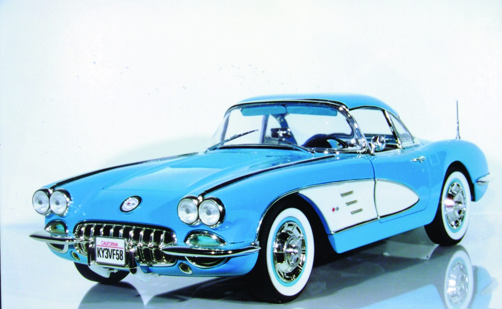 1:12 Solido Corvette ’58 HT w/ Removable Top MIB