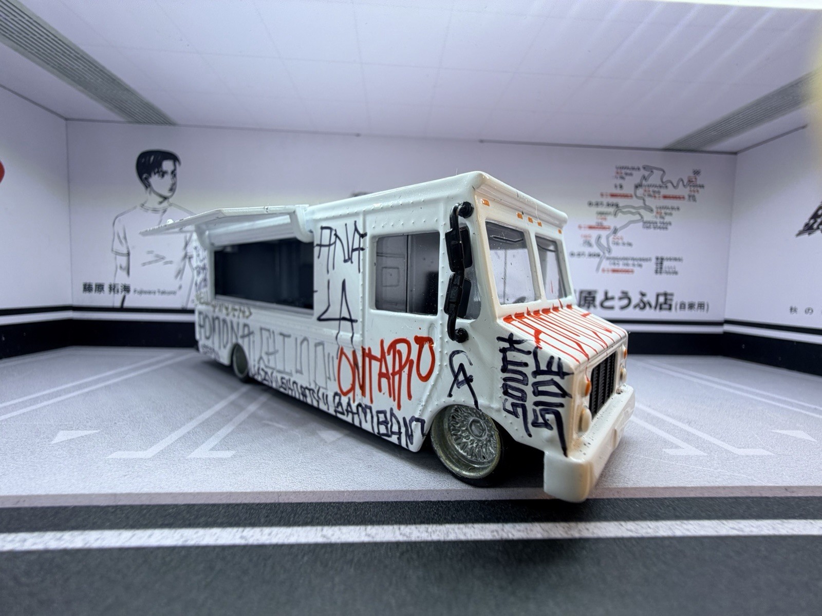 Food Truck MIJO 1:64 Die-cast American Diorama California Graffiti Taco Truck