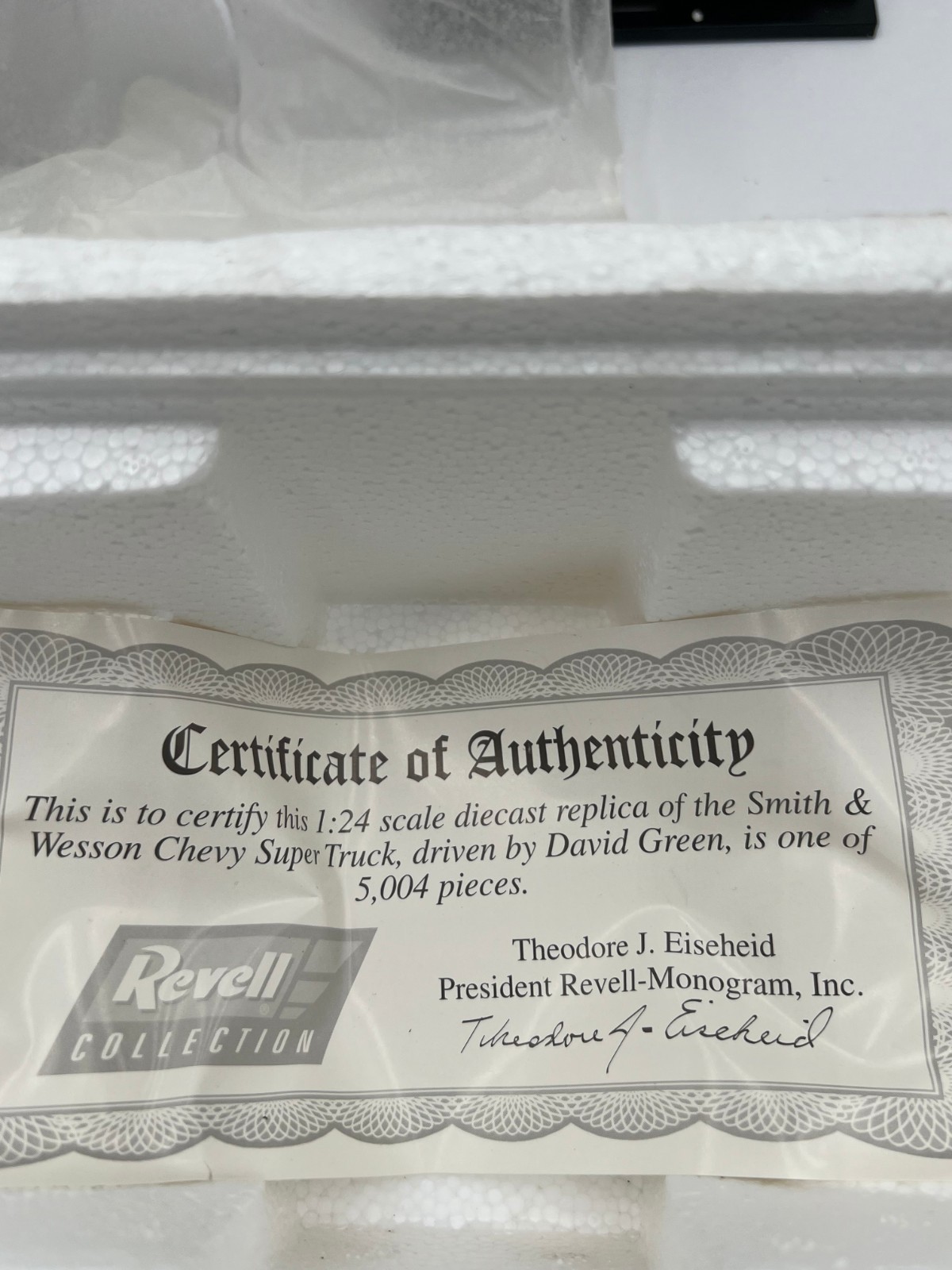 Revell Smith & Wesson #76 Chevy Super Truck 1:24 Diecast David Green COA NEW