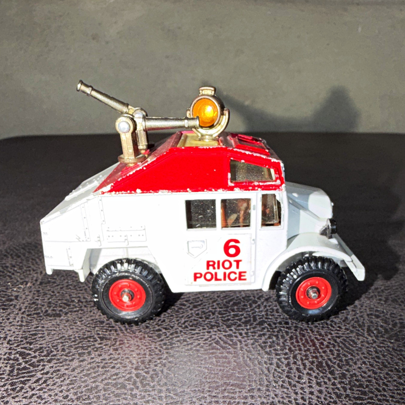 Corgi Classics Land Rover Shorland Armoured Car 1:43 Diecast Police Gray/Red
