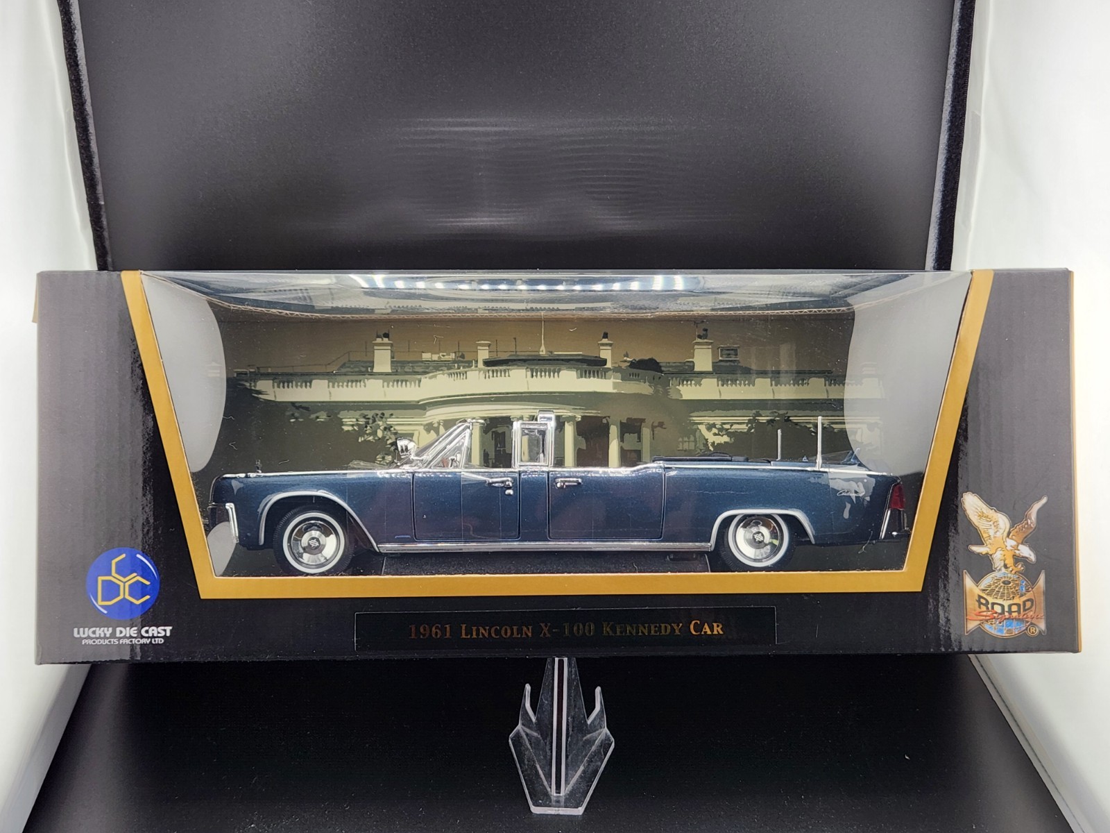 Road Signature Presidential Series 1961 Lincoln X-100 Kennedy Car 1:24 Scale NIB