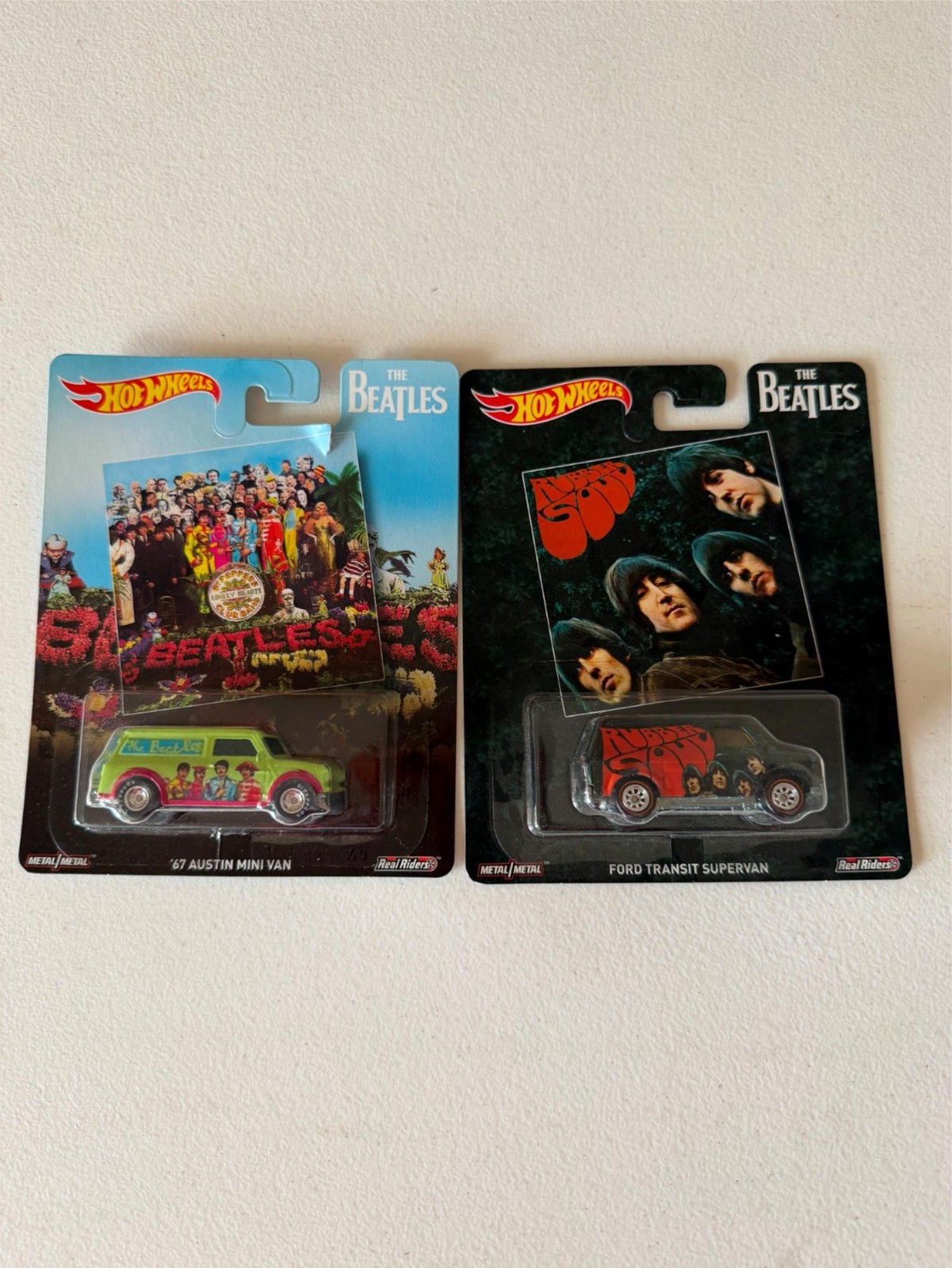 Hot Wheels Real Rides The Beatles ’67 Austin Mini Van/Ford Transit Supervan D57