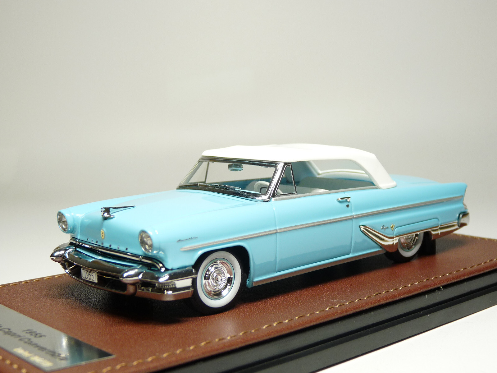 GLM 101902 1/43 1955 Lincoln Capri Convertible Resin Model Car
