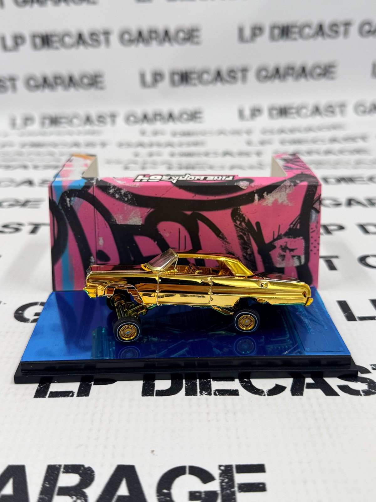 Fine Works 64 Lowriders 1964 Chevrolet Impala Gold 1:64 Diecast Adjustable Suspe