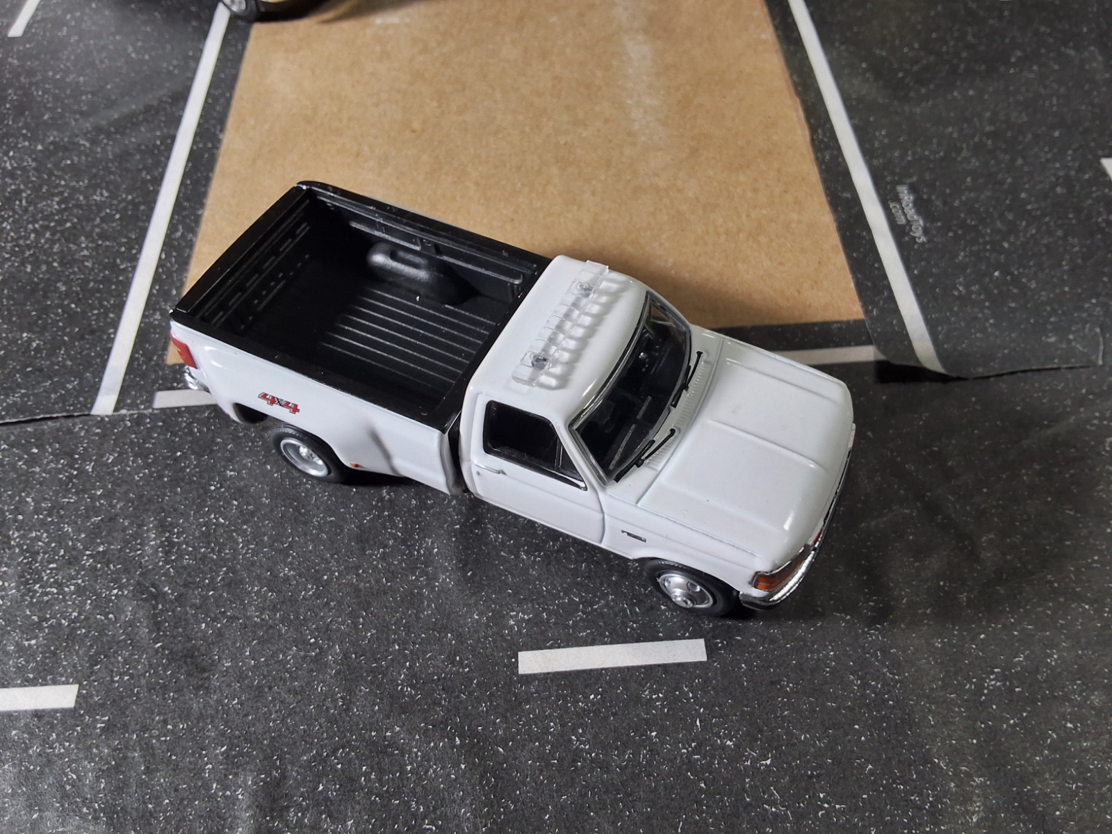Greenlight Custom Kitbash Ford F-350 4X4 Dually work Truck