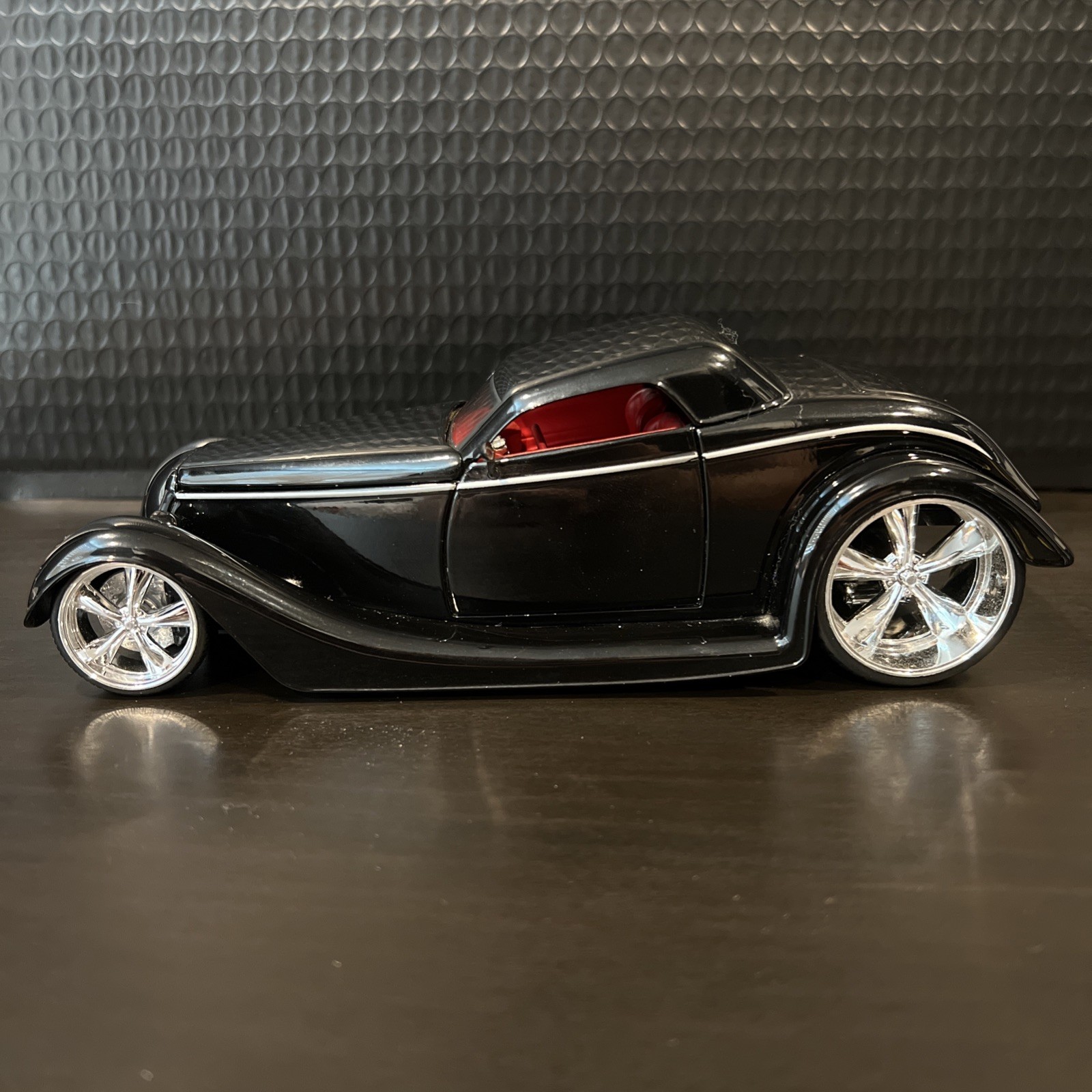 Vintage Jada Toys 2005 D-Rods 1933 Ford Coupe Lowrider Suicide Doors 1:24 Clean