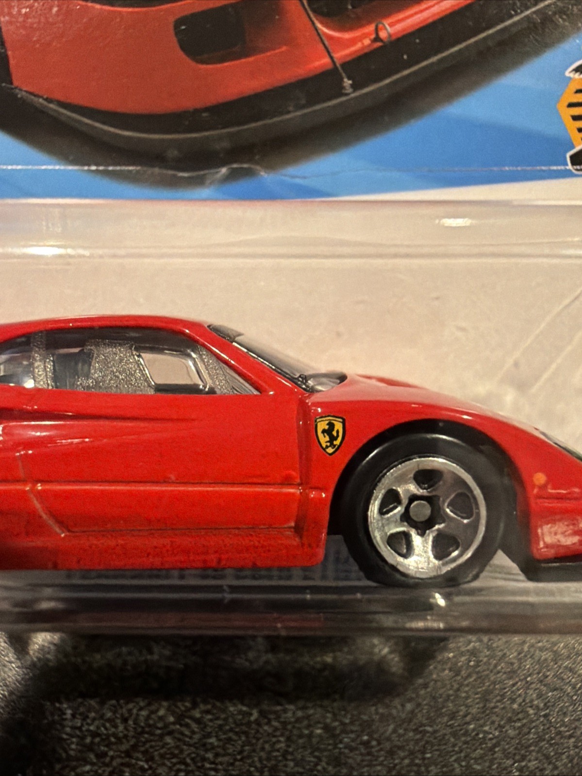 2025 New Hot Wheels Ferrari F40 Competizione Red 198/250 Exotics 4/5