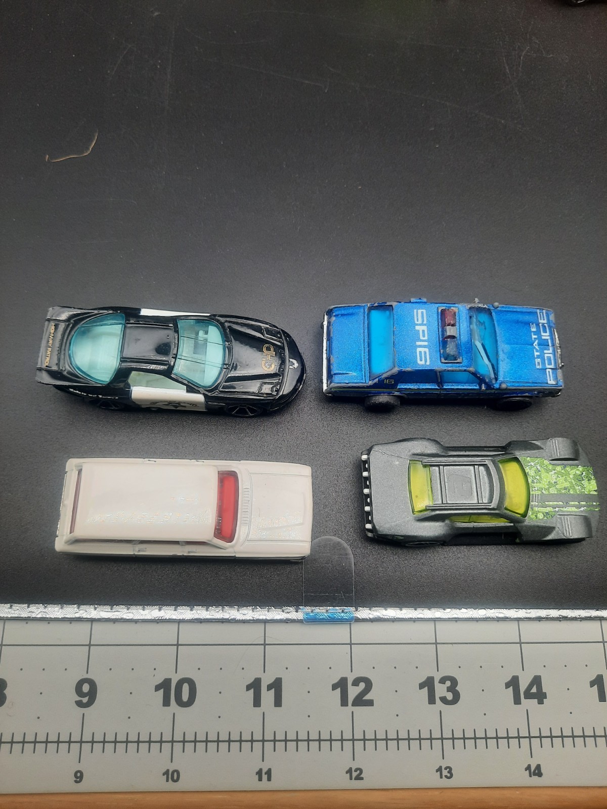 Mixed lot of 17 hot wheels/matchbox cars. Vintage to modern. Most fair shape.
