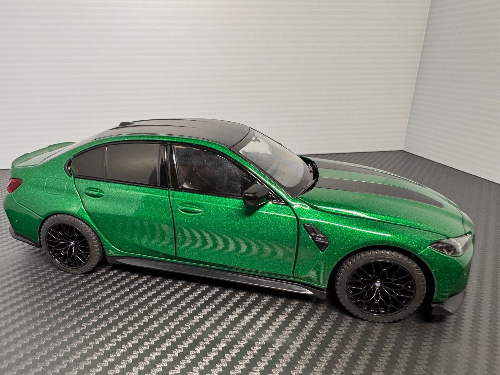 1:24 BMW M3 G80 Sedan Alloy Diecast Metal Sports Car Model w Lights – GREEN