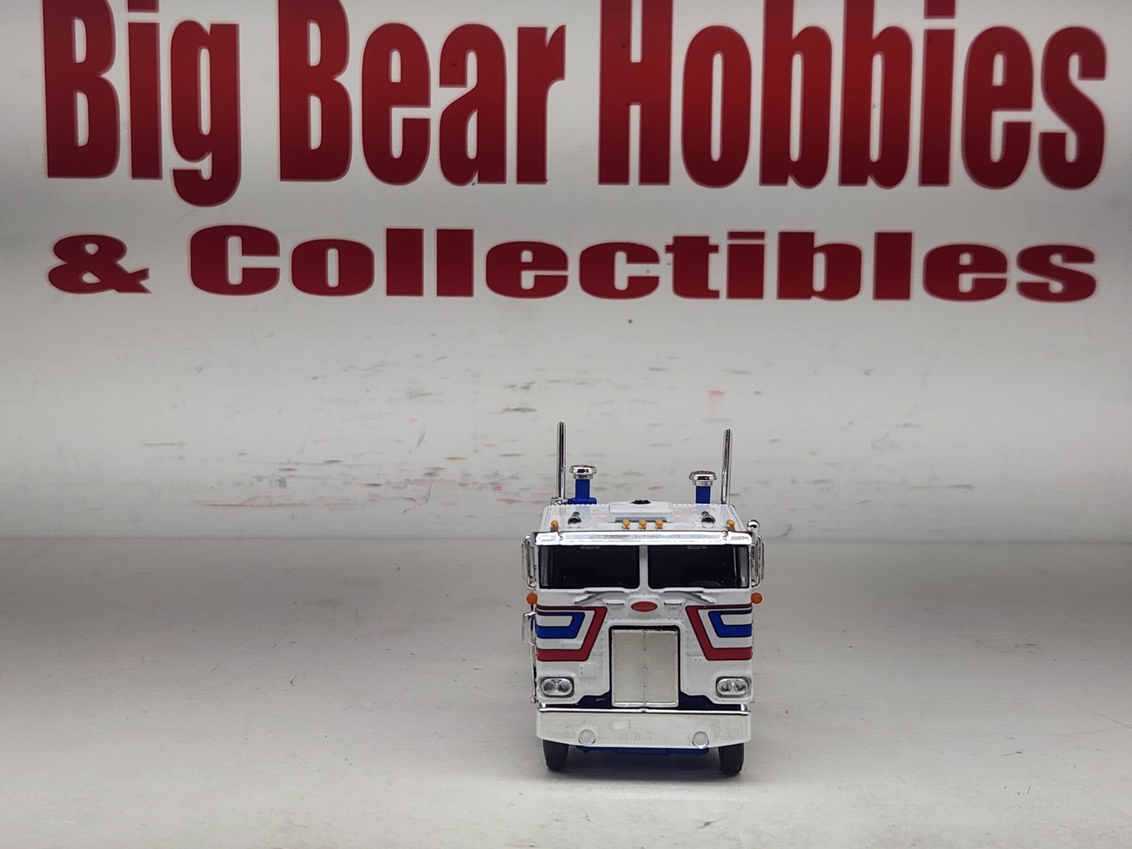 DCP NEW 1/64 Bicentennial Red, White,Blue 352 Peterbilt 86″ Bunk Cabover Tractor