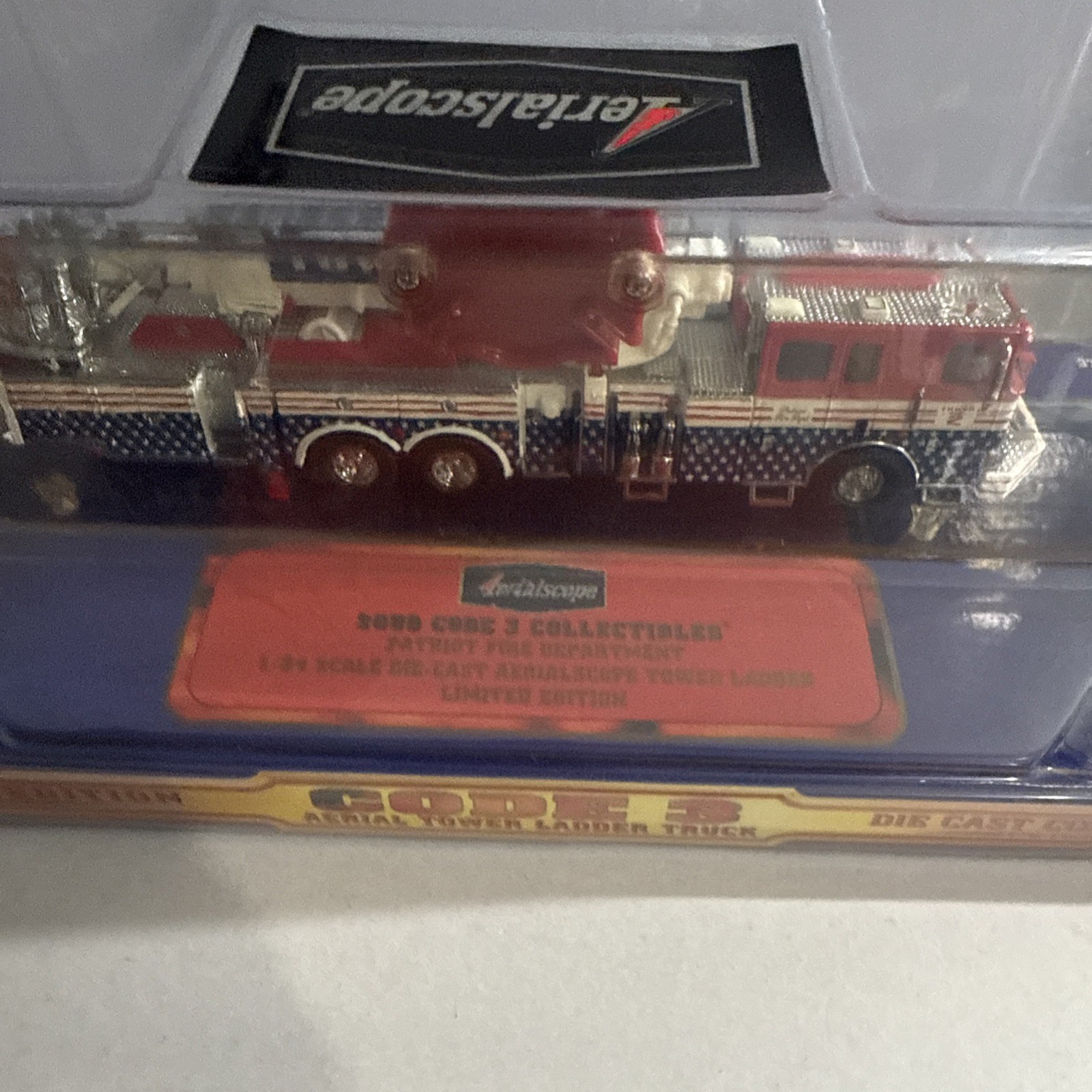 Aerialscope Code 3 Patriot Fire Dept Tower 2 Ladder Truck 1/64 12733 New in box