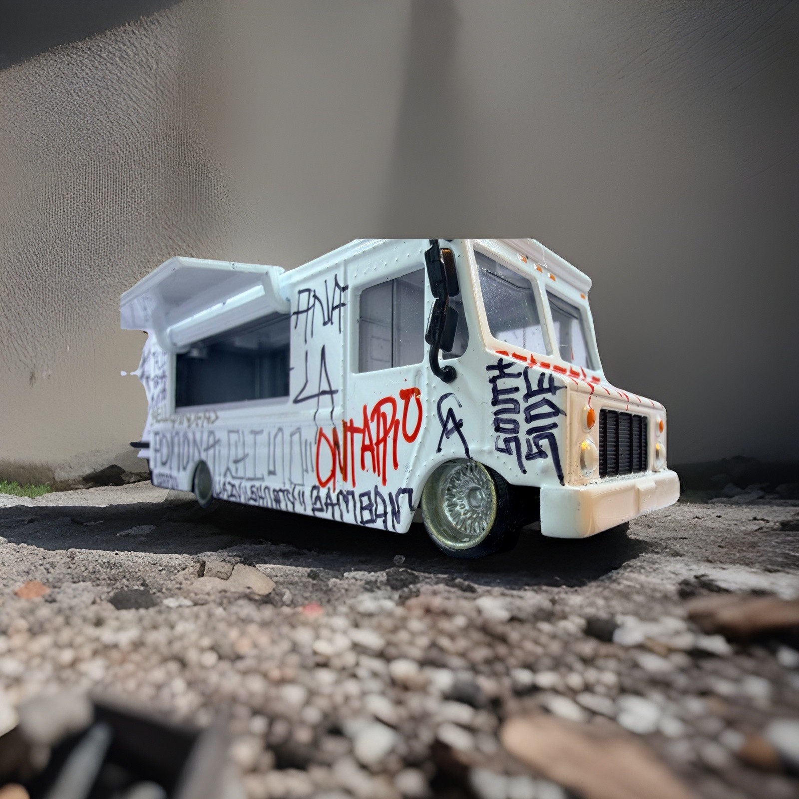 Food Truck MIJO 1:64 Die-cast American Diorama California Graffiti Taco Truck