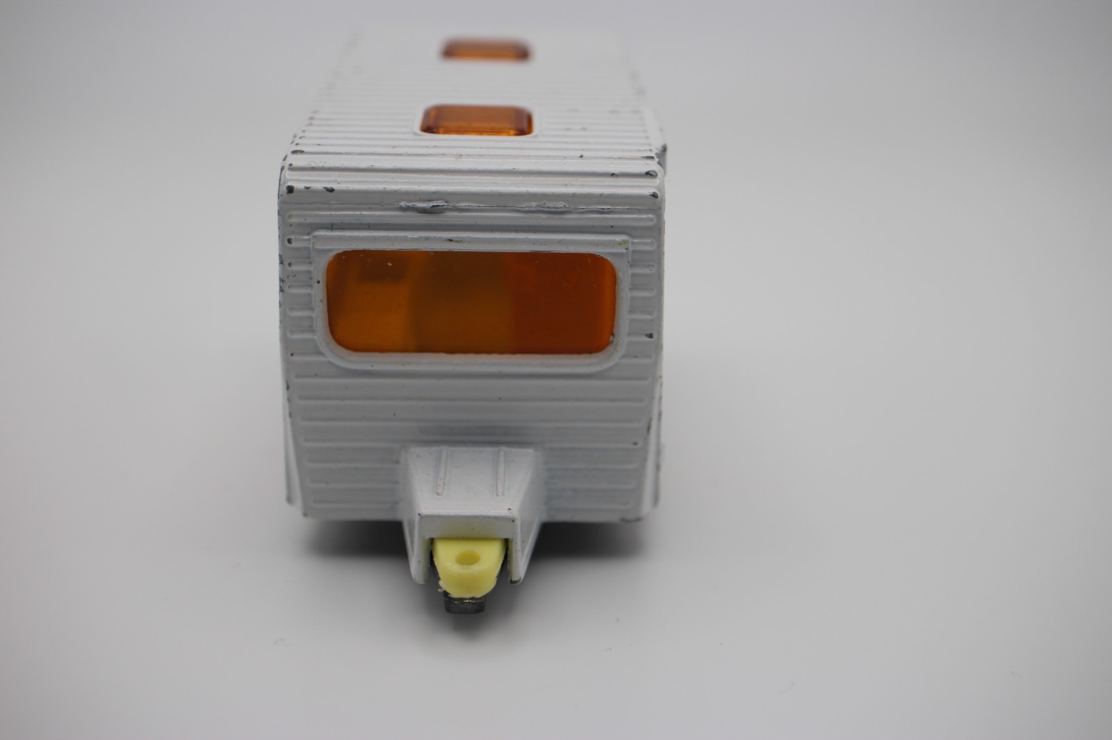 Matchbox Superfast 1977 Caravan Travel Trailer White Orange Stripes Loose 1:64