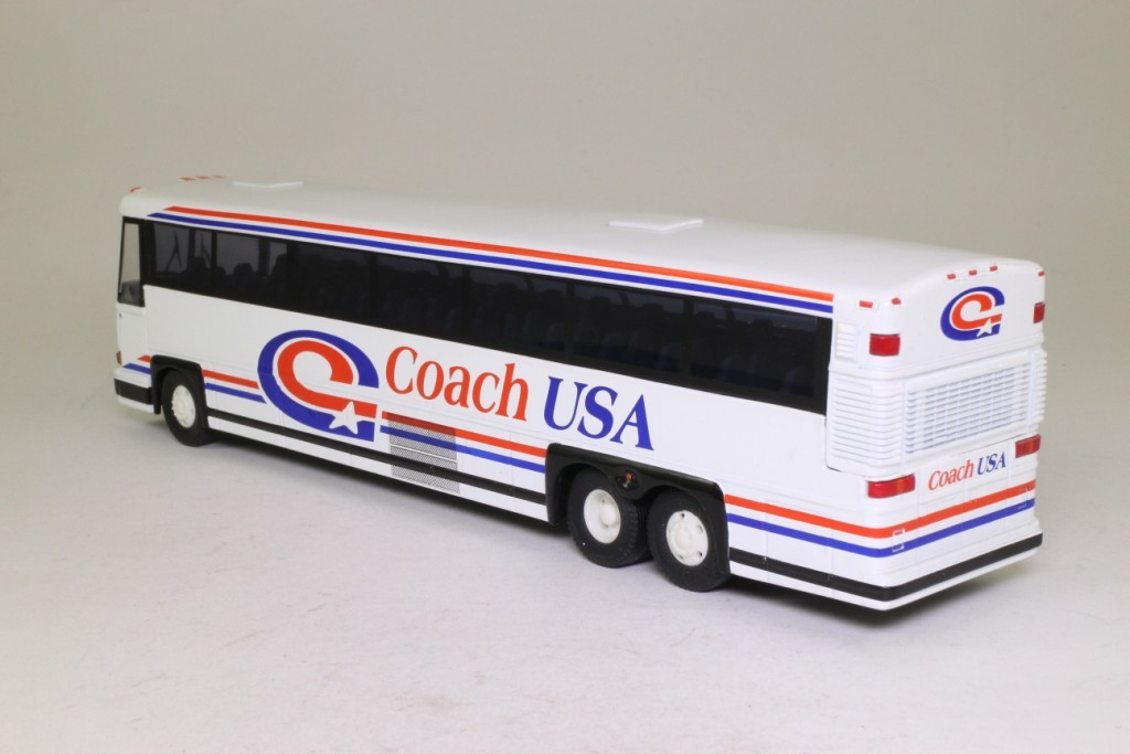 Corgi MCI-102 Coach Bus-Coach USA 1:50 Scale DieCast NIB with mirrors-NO ID Card