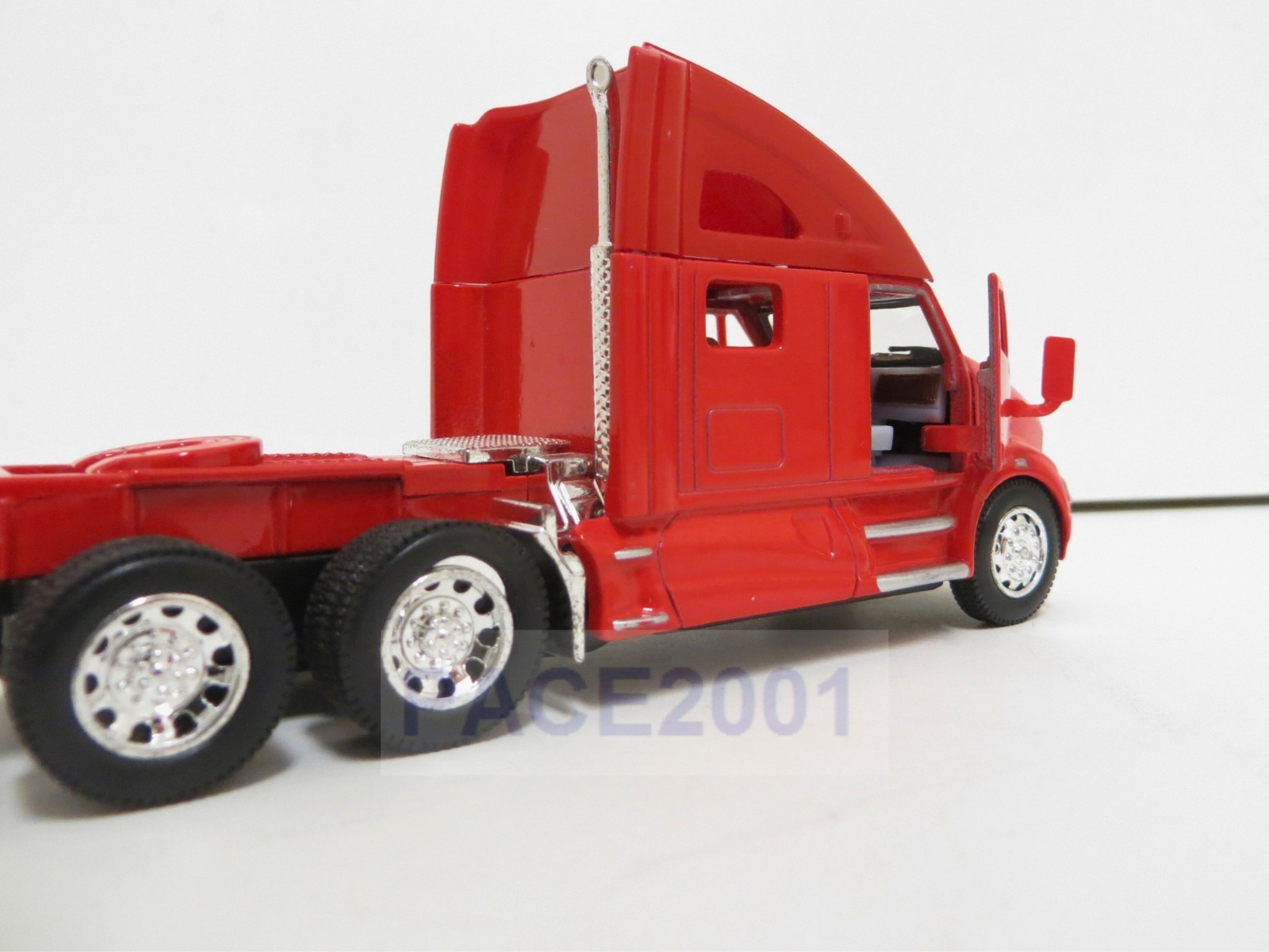 1/68th Red Kenworth T700 Tractor – Pullback Action – Opening Doors