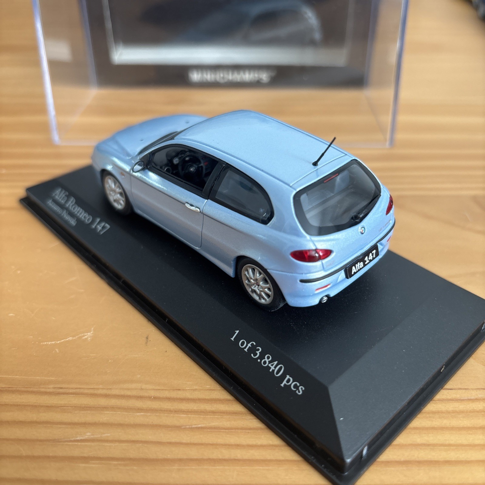 1:43 Minichamps Alfa Romeo 147 Azzuro Nuvola 2001 Light Blue Metallic 120001