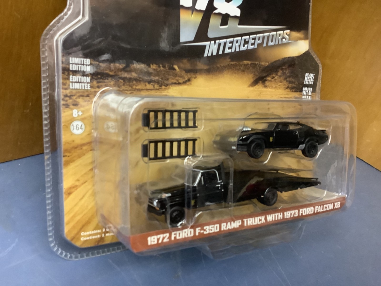 1/64 GREENLIGHT HOLLYWOOD 72 FORD F-350 RAMP TRUCK & 1973 FALCON XB MAD MAX