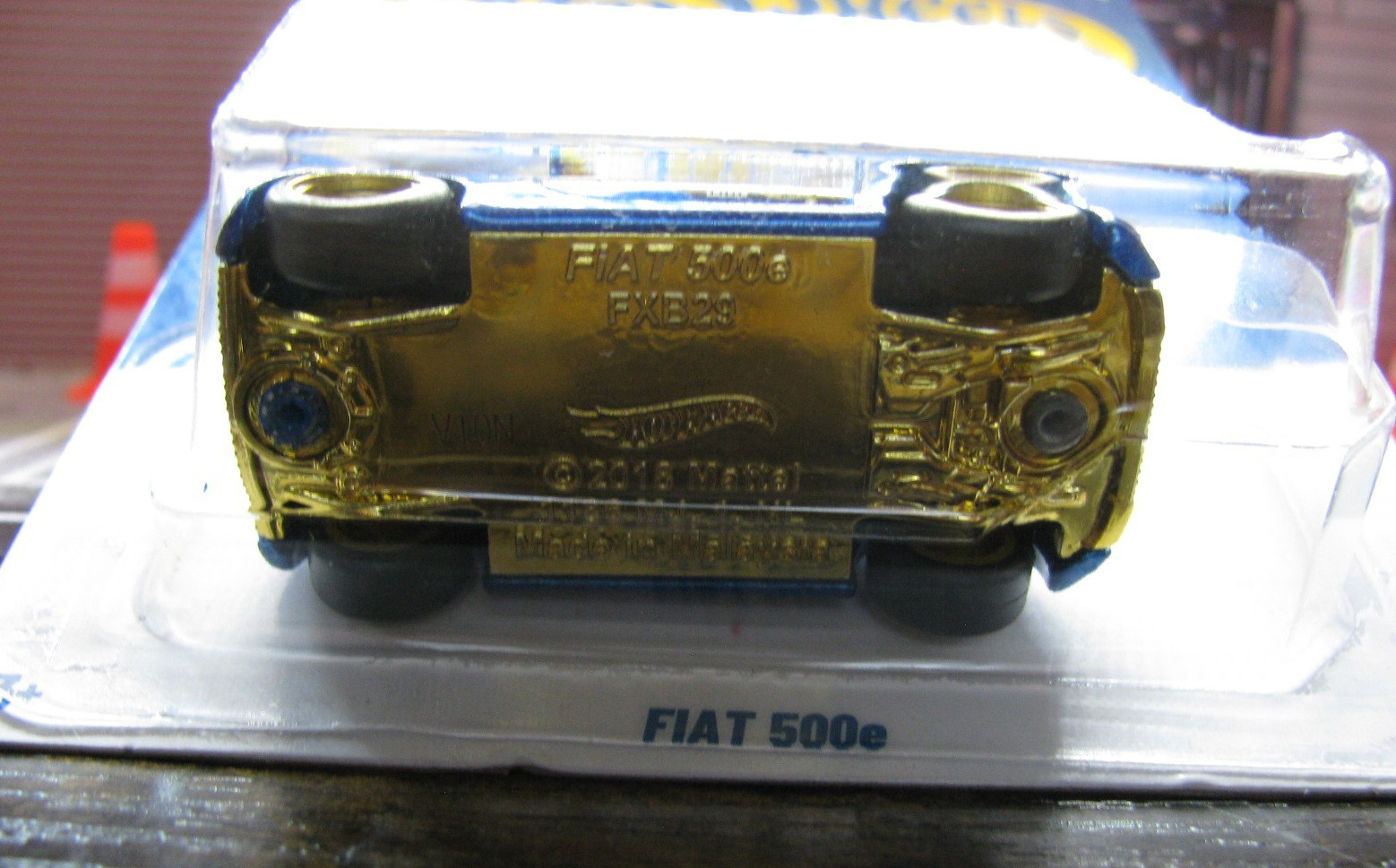 2026 Hot Wheels Fiat 500e 58th Anniversary Blue/Gold, w/Real Riders Wheel Swap