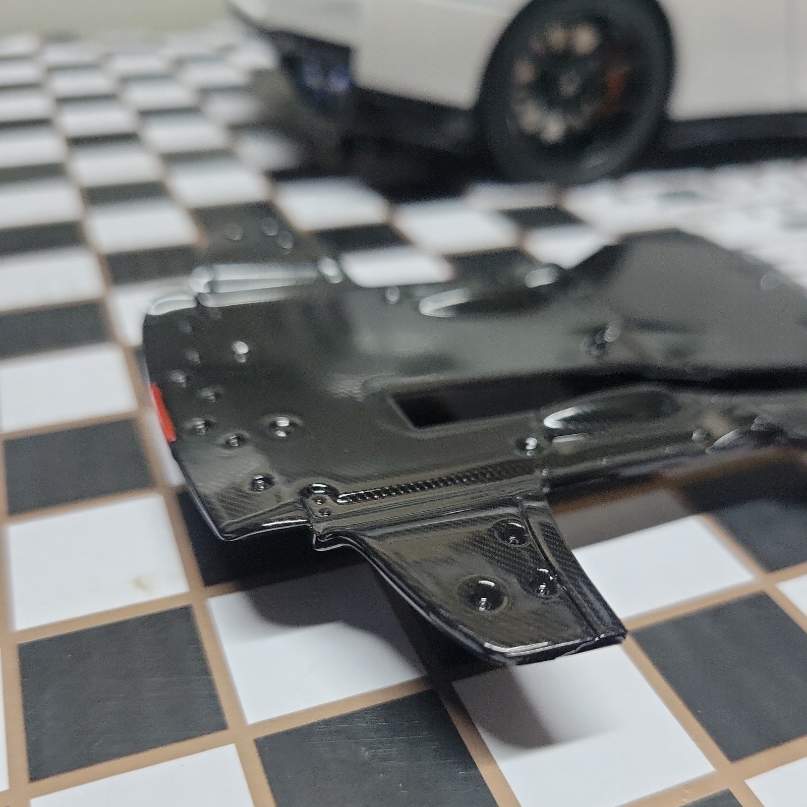1/18 MotorHelix Nissan GTR R35 NISMO Track Edition Brilliant White MH83518