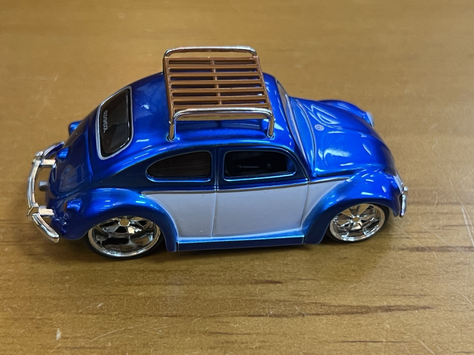 Jada 1:43 Scale? Diecast VW Beetle Cars a Blue and a Yellow 3″