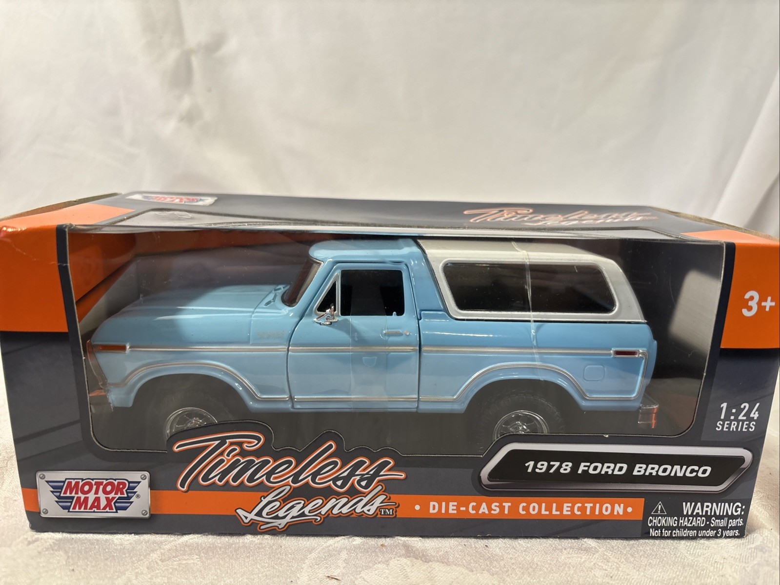 1978 Ford Bronco Custom Light Blue and White “Timeless Legends” Series 1/24 Diec
