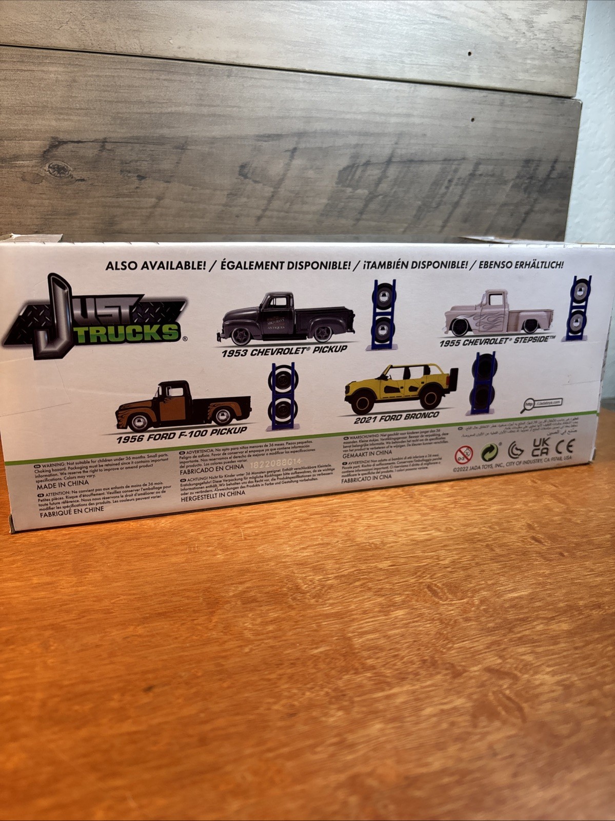 Jada ‘Just Trucks’ 1953 Chevrolet Pickup “Miki Chans Antiques” logo 1:24 Diecast