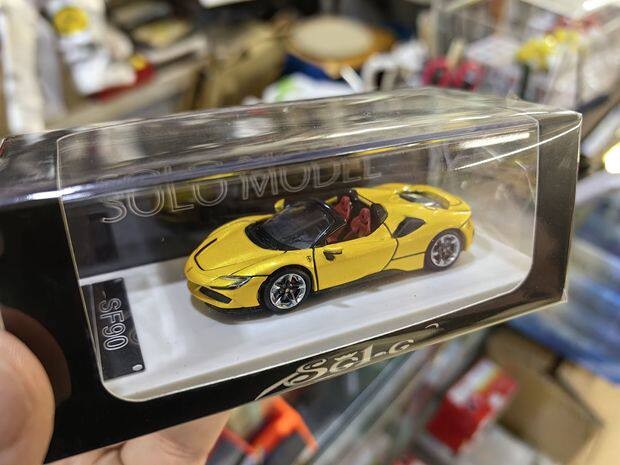 Solo 1:64 Ferrari SF90 sports car hardtop convertible alloy car model