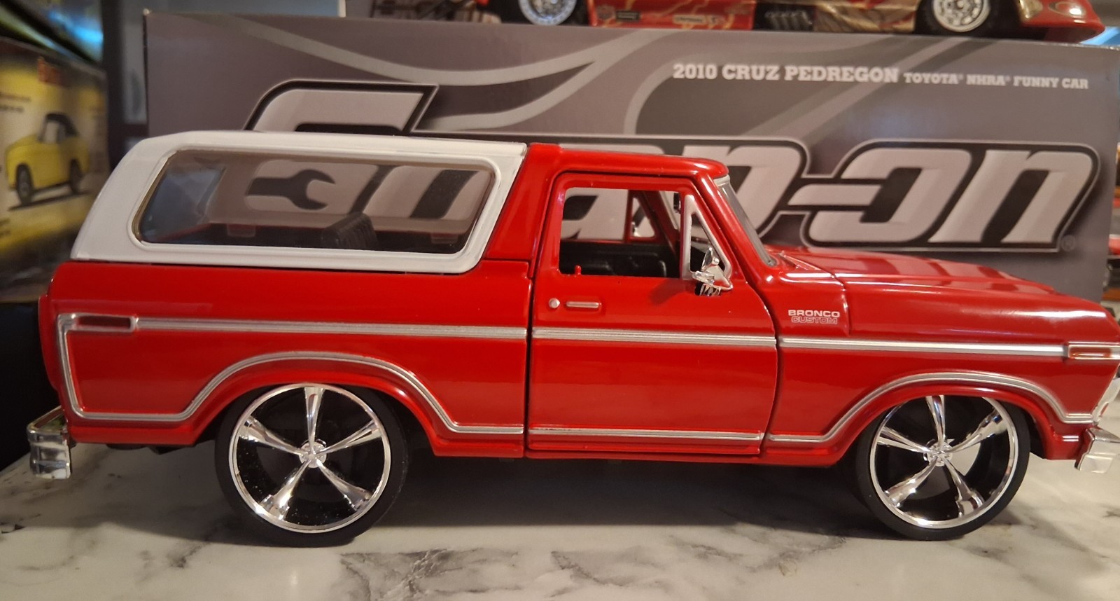 ( Custom Built) 1.24scale Diecast Custom 78 Ford BRONCO SLAMMED( Read Ad Plz)