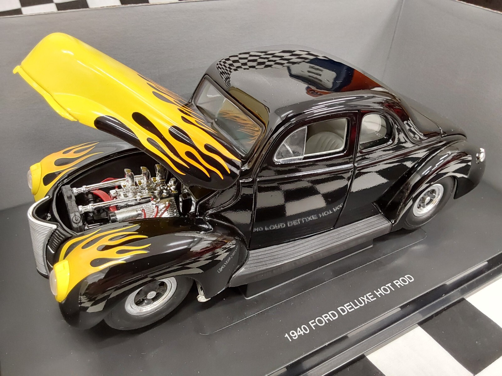 1940 Ford Deluxe Hot Rod Coupe Flathead V-8 Tri-Power Eagle’s Race 1/18 scale