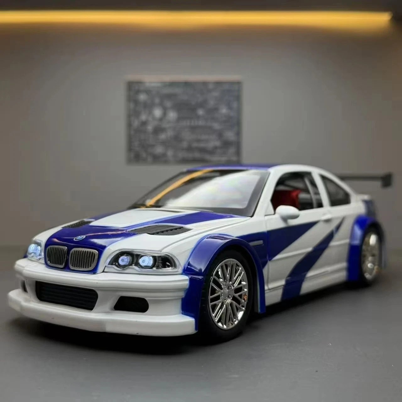 1:24 BMW M3 GTR E46 Diecast Model Car – Sports Muscle Car Collector Display