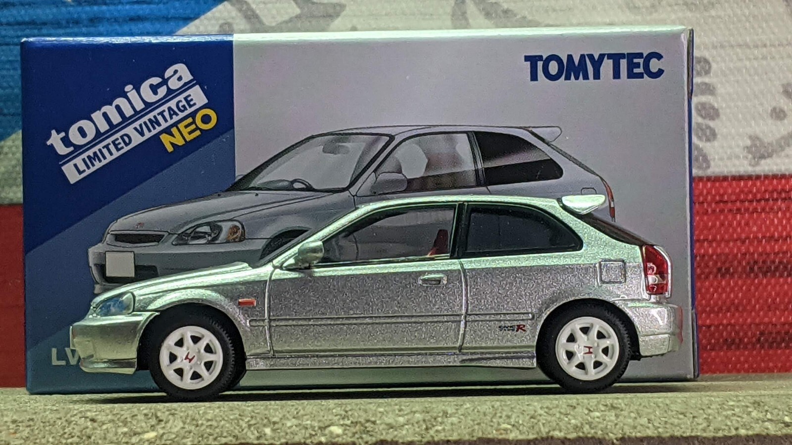 TOMICA LV-N165d 1999 HONDA CIVIC TYPE-R 1:64 SCALE LIMITED VINTAGE NEO SERIES