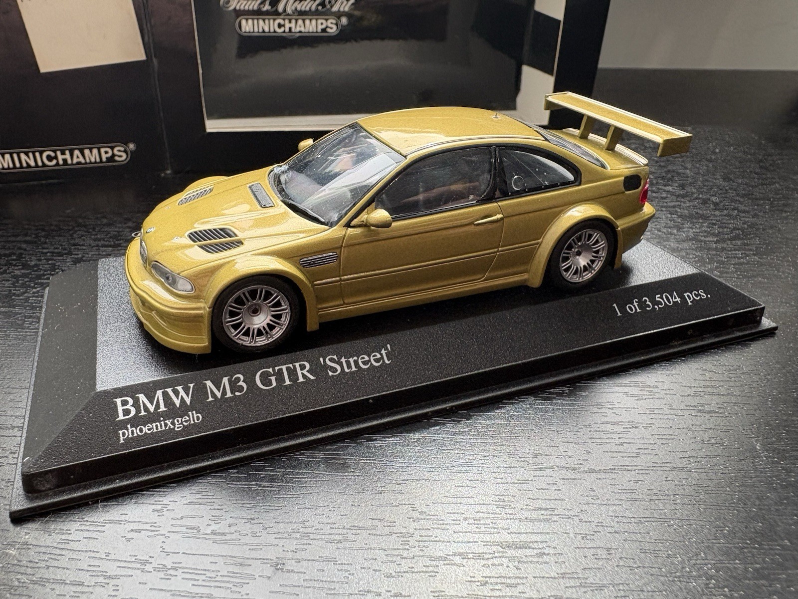 1:43 Minichamps BMW M3 E46 GTR Phoenix Yellow