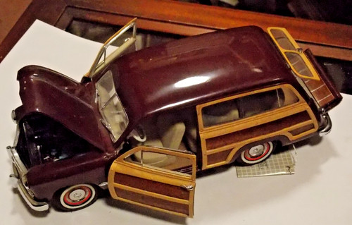 Franklin Mint 1949 Ford Woody Wagon New in Box