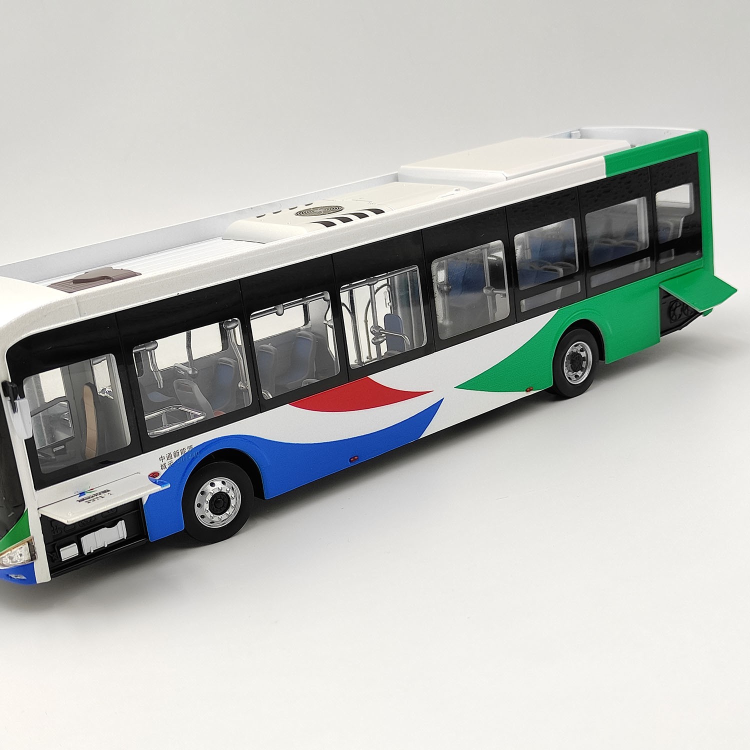 Original 1/43 Zhongtong Bus N12 LCK6126EVGRA1 Qingdao Bus Alloy Model