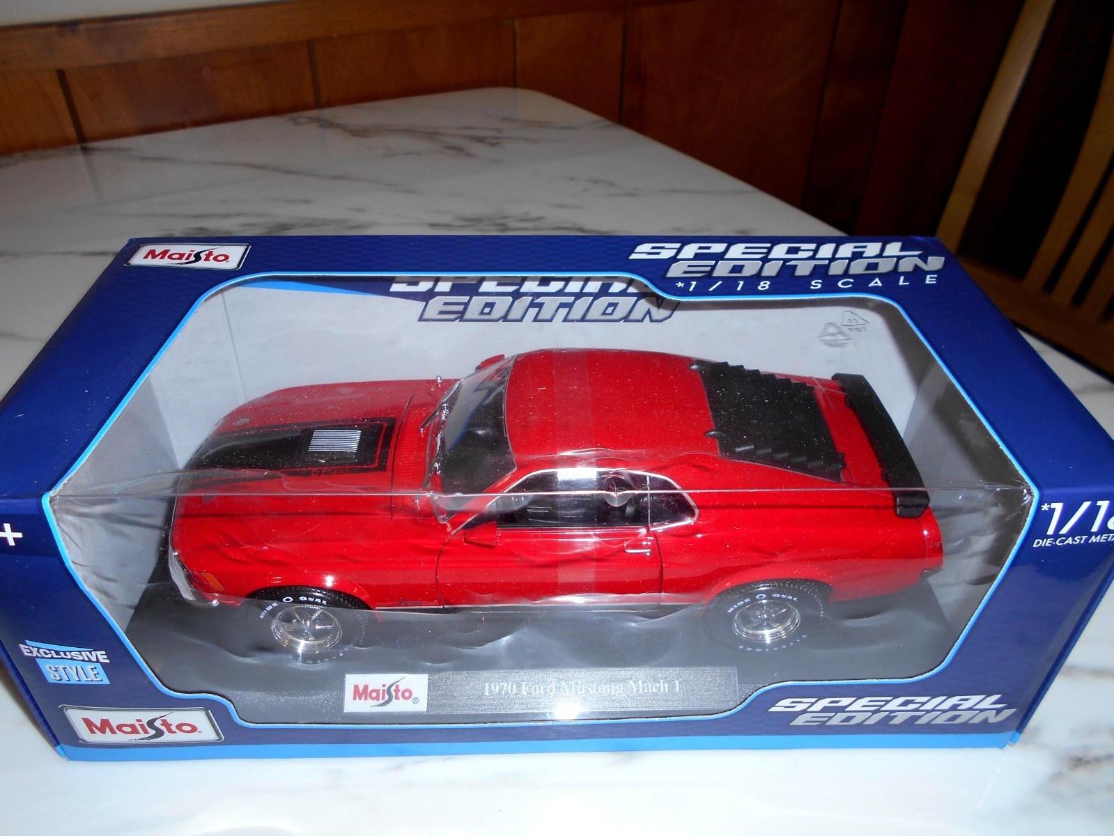 Maisto 1/18 1970 Ford Mustang Mach 1 ~ Exclusive Style